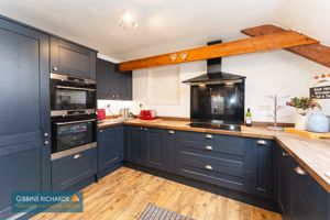 Kitchen- click for photo gallery